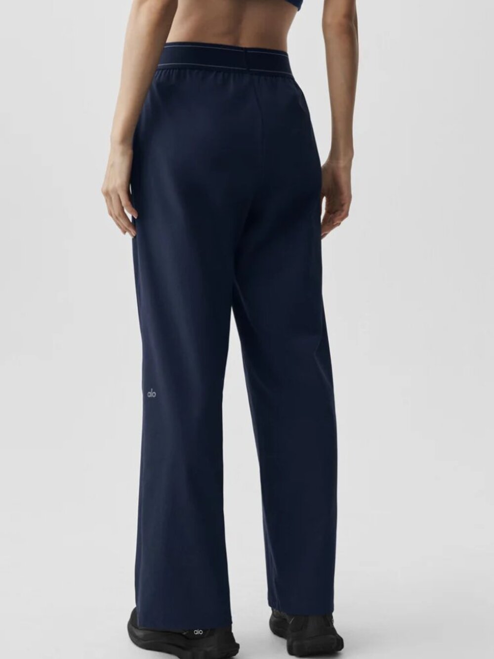 Alo Yoga Navy Suit Up Trouser XSmall Size (Regular)⏩ Easy to Dress Up or Down 👖 - Picture 4 of 8